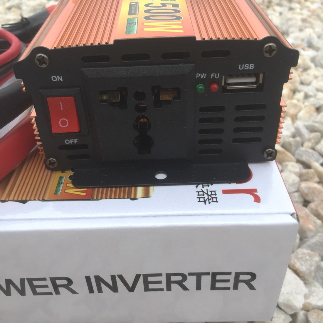 UKC 600W Инвертор-преобразувател на ток от 12V на 220V